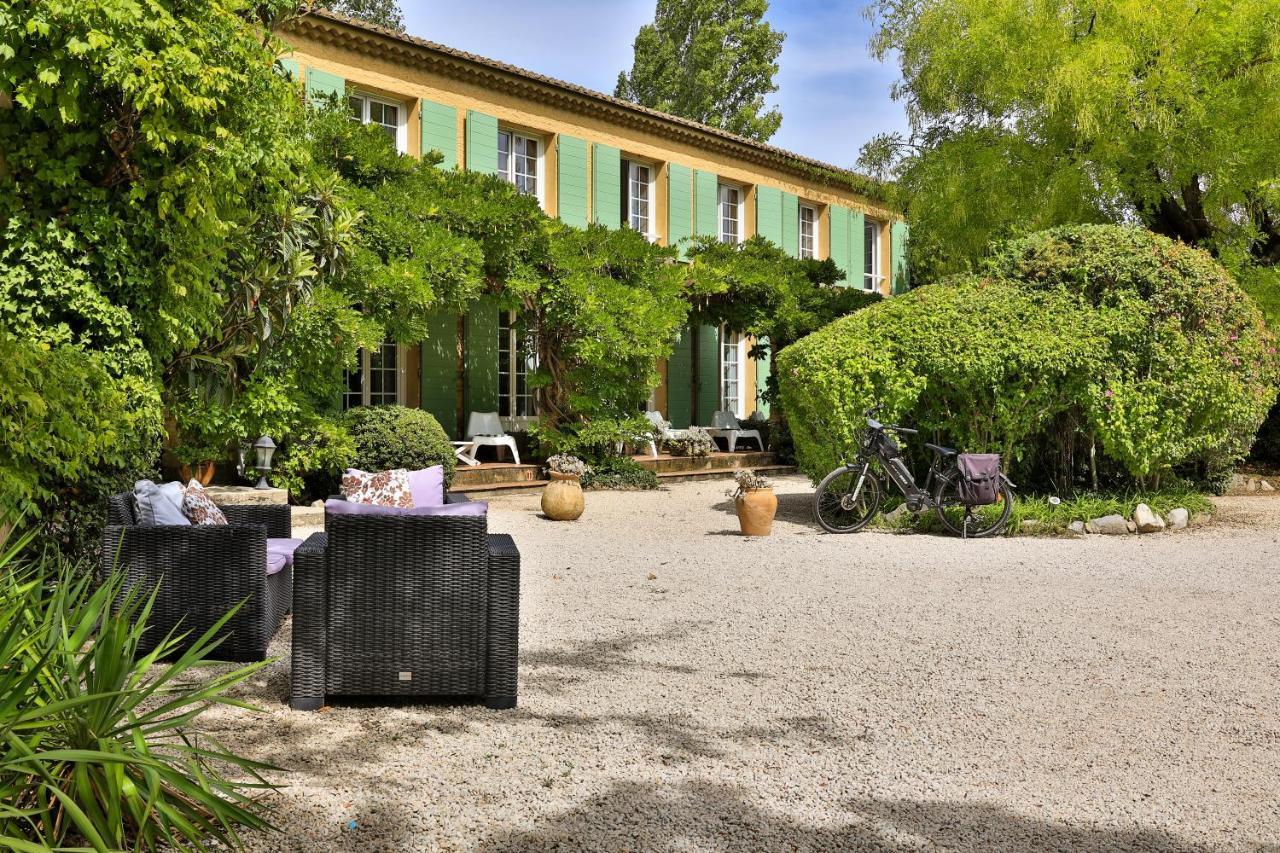 Logis Hotel Castel Mouisson Барбентан Экстерьер фото