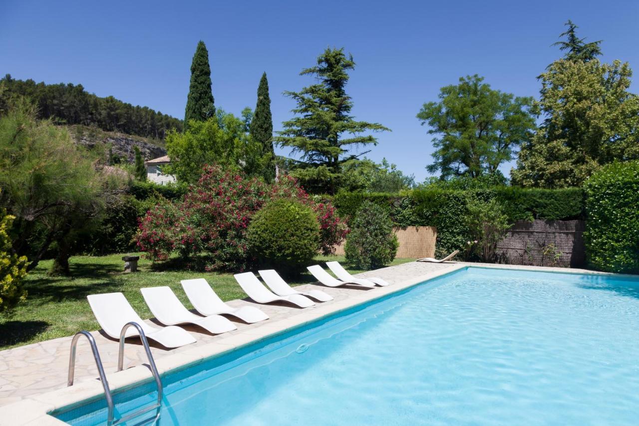 Logis Hotel Castel Mouisson Барбентан Экстерьер фото